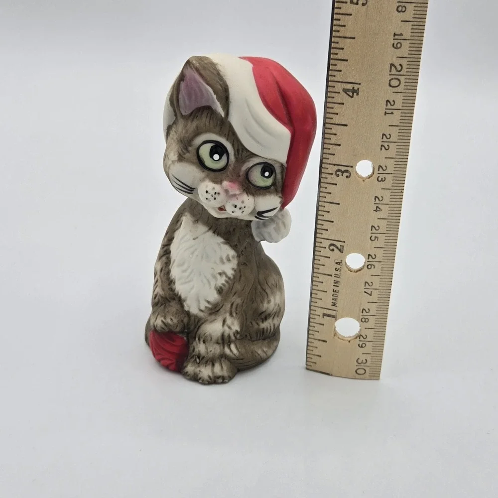 Vtg Jasco Tabby Cat in Santa Hat with Ball of Yarn Ceramic Bell Big Eyes Vintage